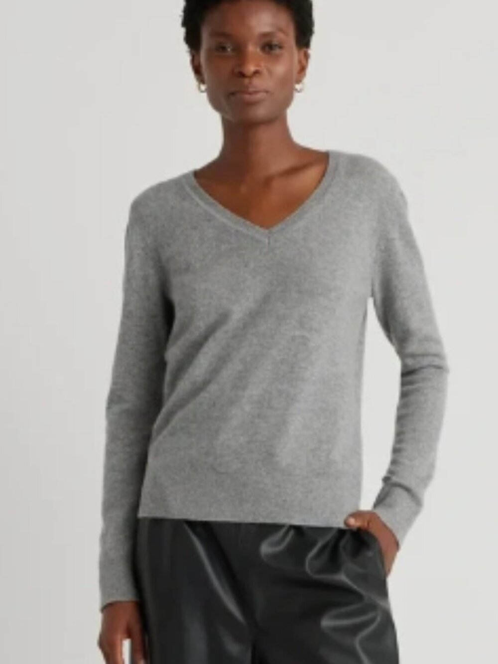 Quince Mongolian Cashmere V-Neck Sweater Womens M Heather Gray Cozy Lightweight.